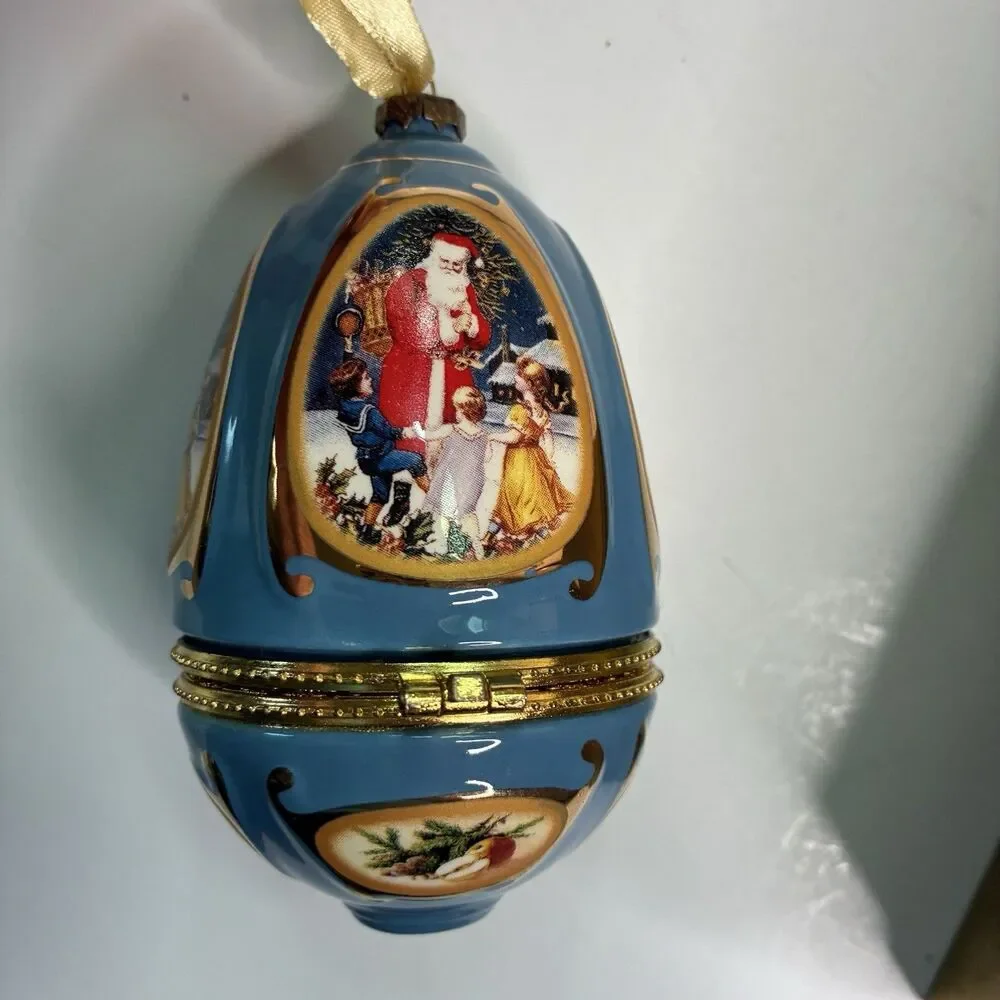Mr Christmas Valarie Parr-Hill Blue Egg Santa Musical Ornament Needs Battery